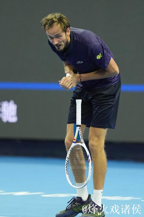 梅德韦杰夫决胜盘退赛 勒纳-钱首进巡回赛决赛 梅德韦杰夫决胜盘退赛 勒纳-钱首进巡回赛决赛