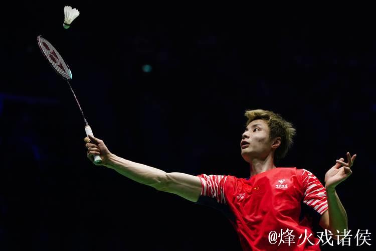 羽毛球世锦赛：石宇奇力克拉克什亚 挺进男单32强